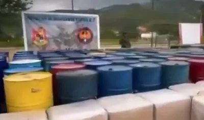 Químico para cocaína decomisado.