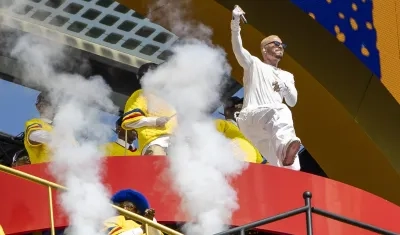 J Balvin en el show de medio tiempo de la final del Mundial de Clubes.