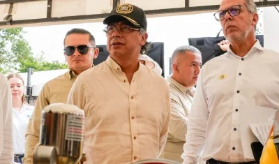 El Presidente Gustavo Petro y el jefe de Despacho, Alfredo Saade.