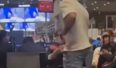 Agresión a una mujer en el aeropuerto de Bogotá.