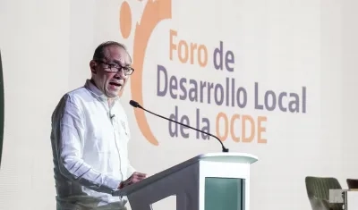El Ministro del Trabajo, Antonio Sanguino, durante el Foro de la OCDE.