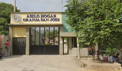 Fachada del Asilo Granja San José. 