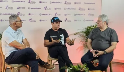 Alcalde Alejandro Char en entrevista con Jorge Cura y Laurian Puerta, director de Emisora Atlántico y editor de Zona Cero, respectivamente. 