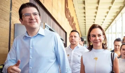 Miguel Uribe y su esposa María Claudia Tarazona.