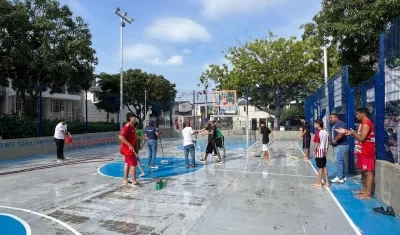 Por medio del programa de Prevención de la Conflictividad Juvenil.
