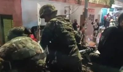 Militares tuvieron que salir del sector de Villa Colombia.