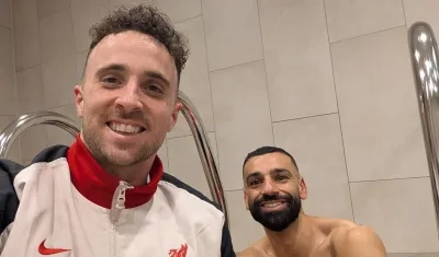 Diogo Jota y Mohamed Salah.