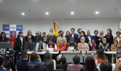 Líderes del Movimiento Político Pacto Histórico radicando solicitud de personería jurídica 