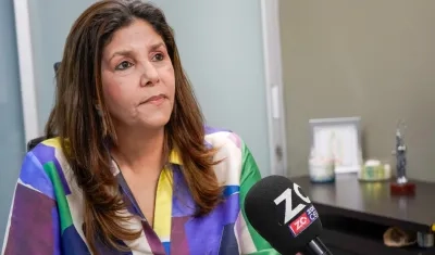 Malka Irina León, subsecretaria de pasaportes en el Atlántico.