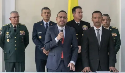 El ministro de las TIC, Julián Molina, y el ministro de Defensa, Pedro Sánchez.