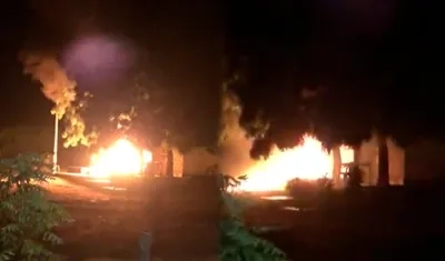 Estación de Policía fue incinerada por la comunidad en Nazareth, La Guajira.