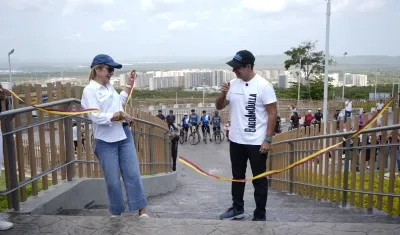 La ministra del Deporte, Patricia Duque y el Alcalde Alex Char.