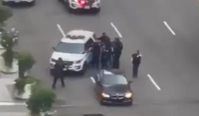 Un policía resultó herido.