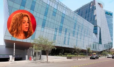 Shakira / Clínica Delgado-Auna.