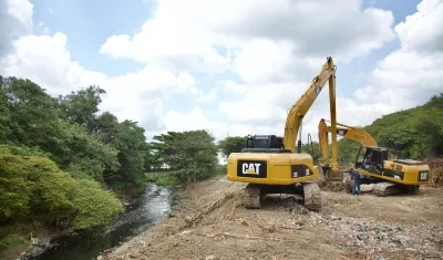 Obras en el arroyo León. 