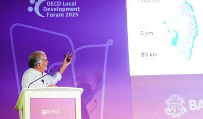 La primera sesión contó con la participación del gobernador Verano.