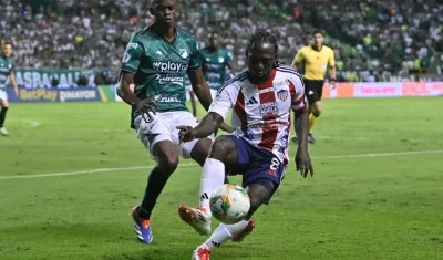 Yimmi Chará y Andrés Colorado durante el partido Cali vs. Junior.