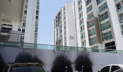 Edificio Flores del Recreo, afectado por el incendio.