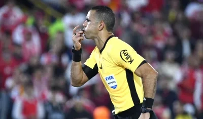 Carlos Ortega, árbitro cartagenero denunciado por la dirigencia del Medellín.