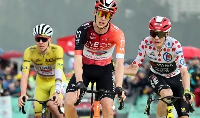 Thymen Arensman ganó la decimonovena etapa por delante de Pogacar y Vingegaard.