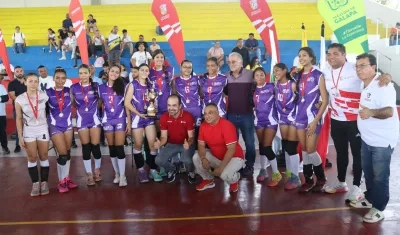 Integrantes del equipo de Juan de Acosta, campeón de Volea II.