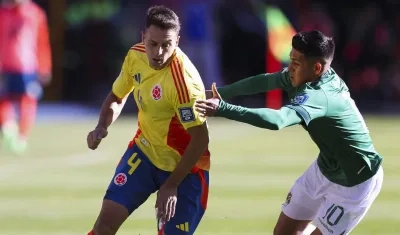 Acción de juego del último enfrentamiento entre Colombia y Bolivia.