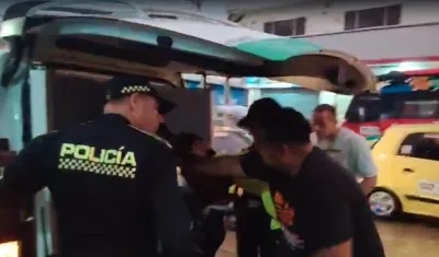 Momento de la captura del adolescente por el caso del tendero del barrio Lucero.