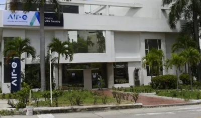 Fachada de la oficina de Air-e en Villa Country, en Barranquilla.