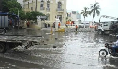 Santa Marta afronta constantemente rebosamientos de sus alcantarillas.