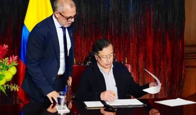 Alfredo Saade con el Presidente Gustavo Petro.