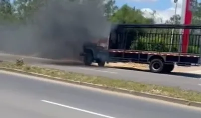Camión quemado en Cúcuta.