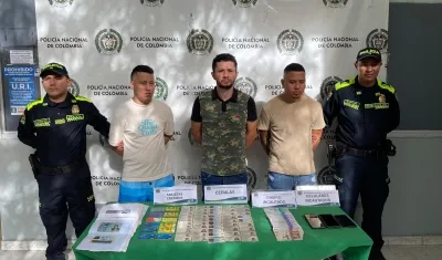 Los tres capturados.