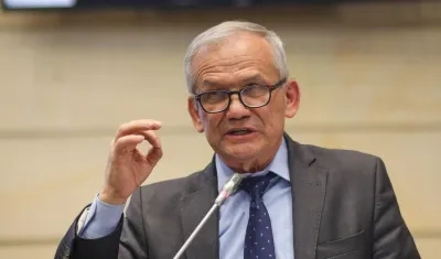 Carlos Ramón González.