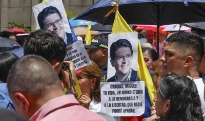 Homenaje póstumo a Miguel Uribe Turbay.