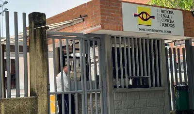 Fachada de Medicina Legal.