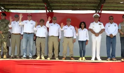 Los ministros del Gobierno de Perú en la isla de Santa Rosa de Loreto.