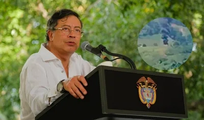 El Presidente Gustavo Petro y el helicóptero de la Policía. 