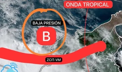 Onda tropical y un sistema de baja presión en el Mar Caribe. 
