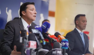 Registrador nacional Hernán Penagos y el ministro de Defensa, Pedro Sánchez. 