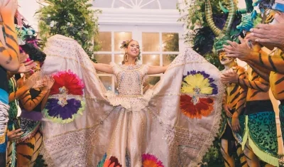 Sharon Hurtado Esquiaqui, Reina del Carnaval de la 44.