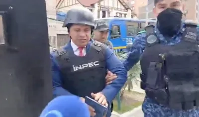 Sneyder Pinilla al llegar escoltado por el Inpec a la Corte Suprema de Justicia. 