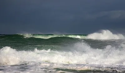 Los tsunamis pueden ser generados por un sismo, deslizamiento marino y hasta por la caída de un meteorito. 