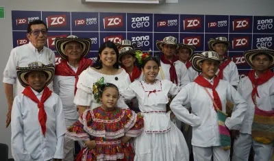 Grupo de gaita en la redacción de Zona Cero. 