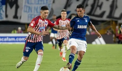 Acción de la última visita de Junior a Millonarios, que terminó con victoria 2–0 para los albiazules. 