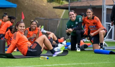 Leicy Santos, Jorelyn Carabalí, Katherine Tapia y Marcela Restrepo, integrantes de la Selección Colombia femenina. 