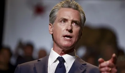 Gobernador de California, Gavin Newsom.