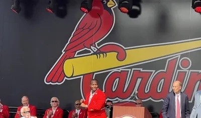 Édgar Rentería, exaltado al Salón de la Fama de los Cardenales.