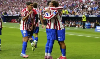Jugadores del Atlético de Madrid celebrando uno de los goles.