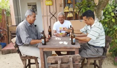 La grabaciones duran 12 horas. 