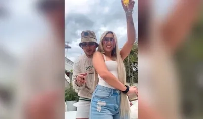 Angie Miller y B-King.